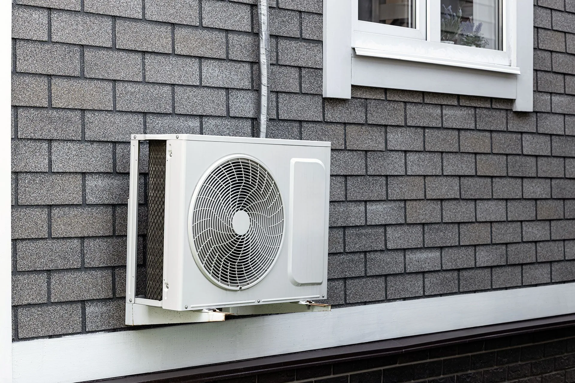 My Outside Unit is Making a Loud Buzzing Noise. What’s Wrong?